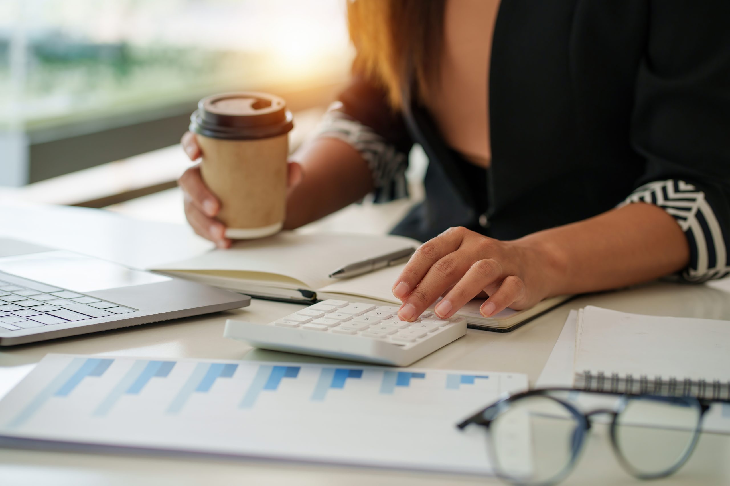 Business woman consult advice to customer